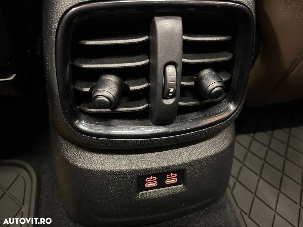 Mini Countryman Cooper S E ALL4 AT - 28