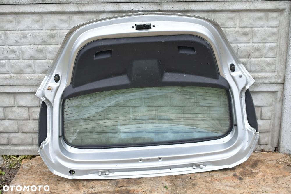 KLAPA BAGAŻNIKA OPEL CORSA D - 16