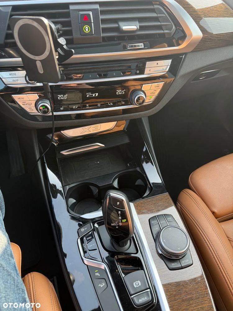 BMW X3 xDrive20d Luxury Line - 8