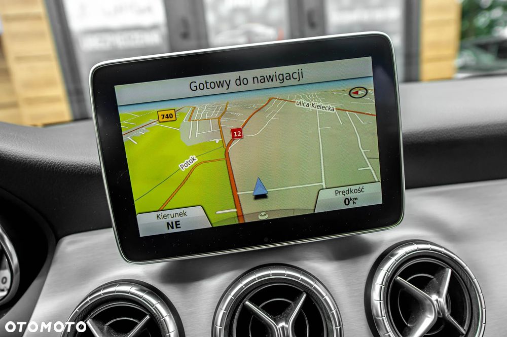 Mercedes-Benz CLA 250 4Matic 7G-DCT AMG Line - 29