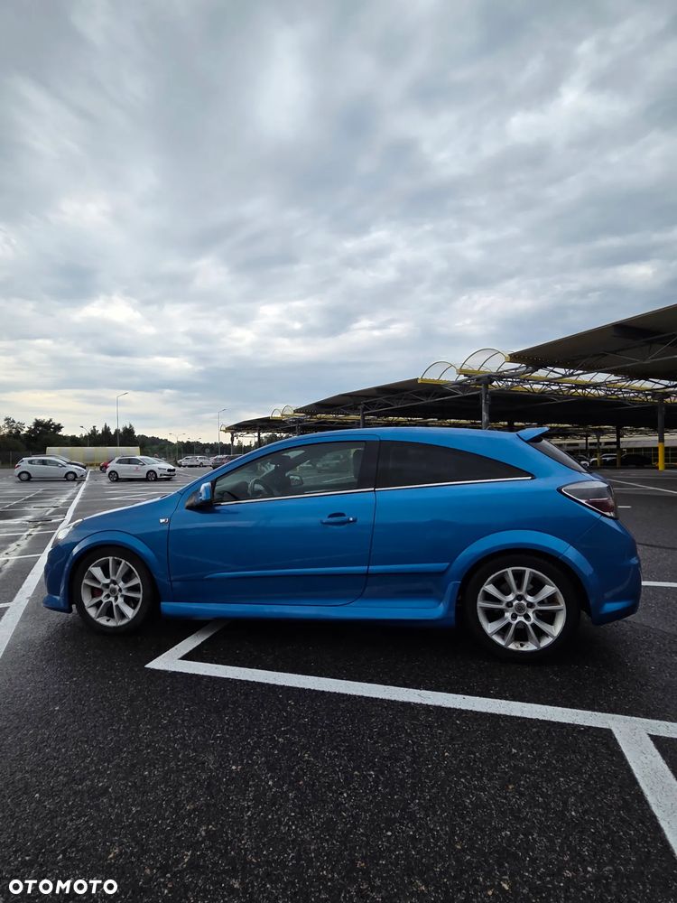 Opel Astra 2.0 T OPC - 2