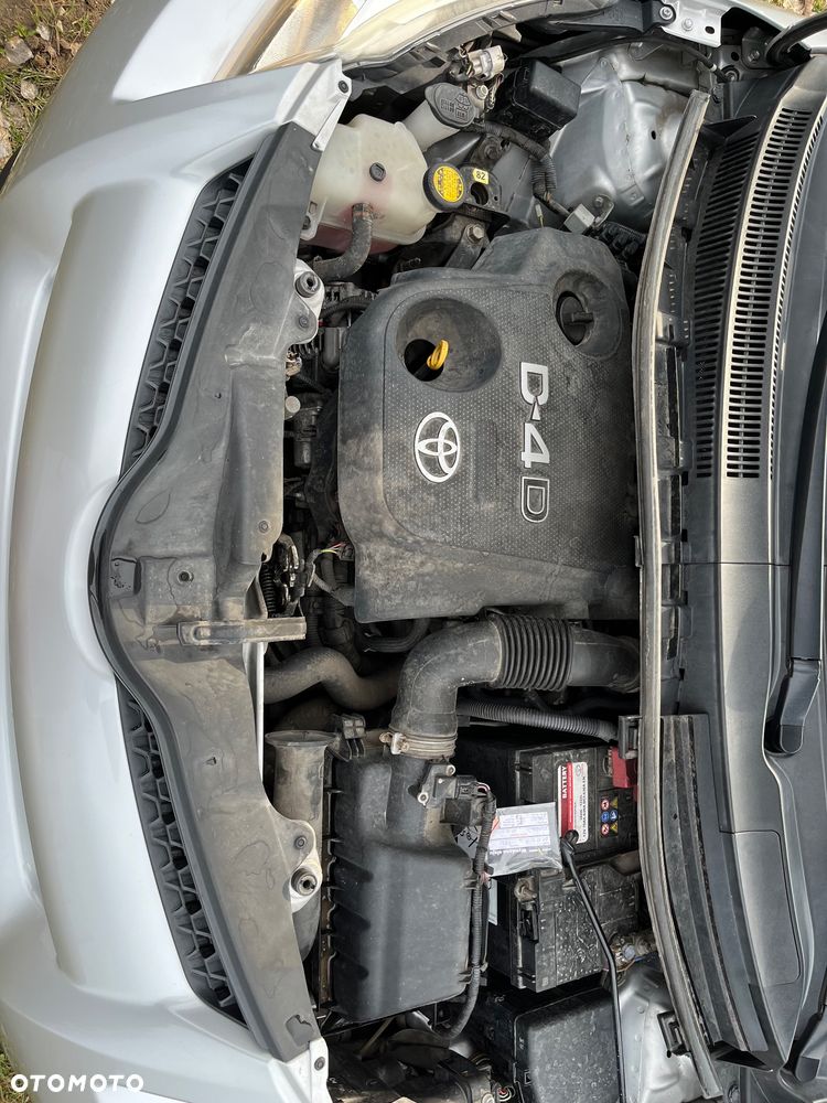 Toyota Urban Cruiser 1.4 D-4D 4x4 - 19