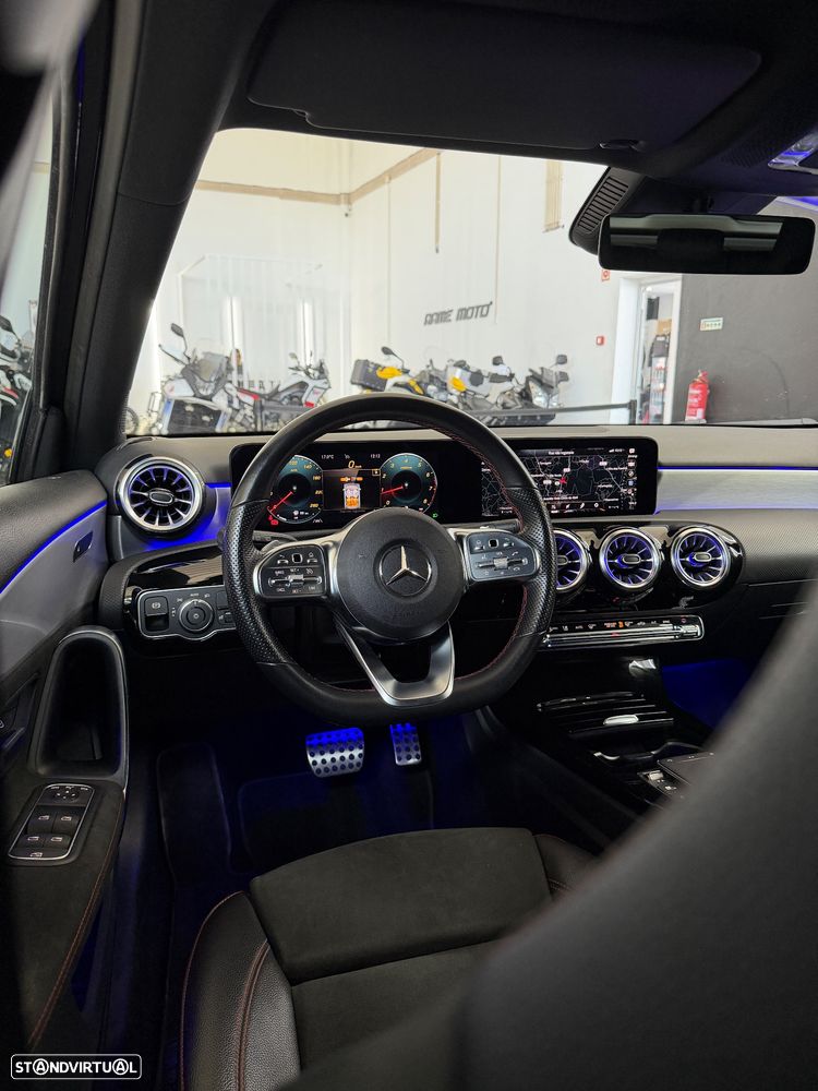 Mercedes-Benz A 180 7G-DCT AMG Line - 11