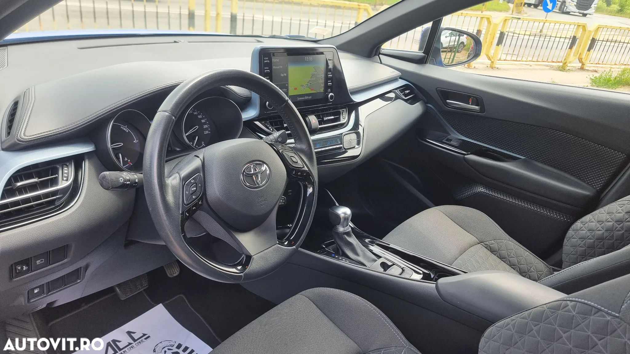 Toyota C-HR 1.8 HEV 140 CP 4x2 CVT Exclusive - 35