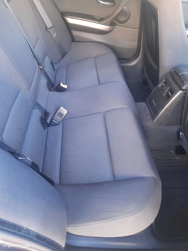BMW 320 d Touring - 4