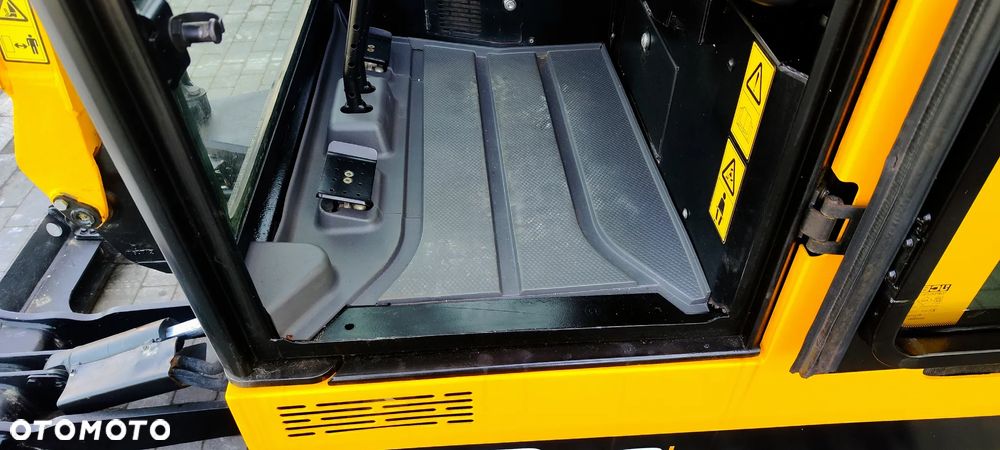 JCB JCB 19 C -1 ful opcja najbogatsza jak nowa mini koparka sprowadzona 8020 1 wł 8018 okazja 16 - 31