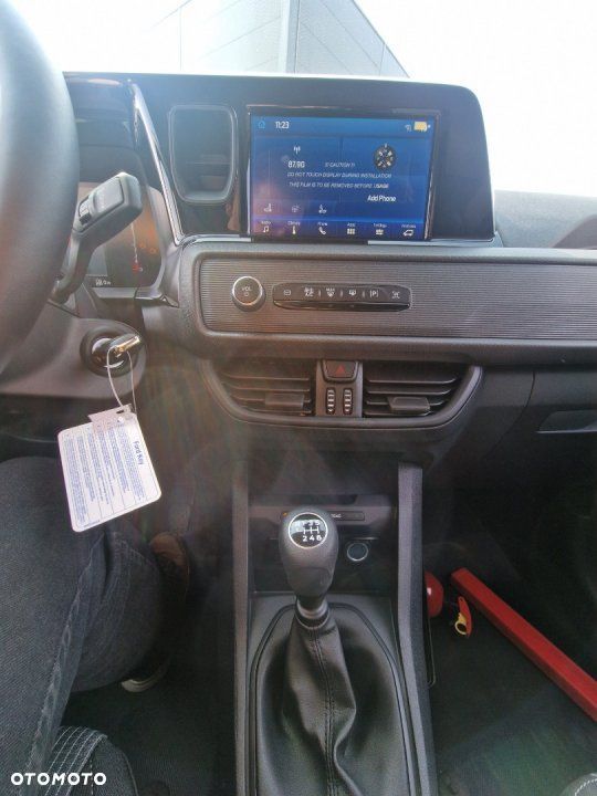 Ford Transit Courier - 16