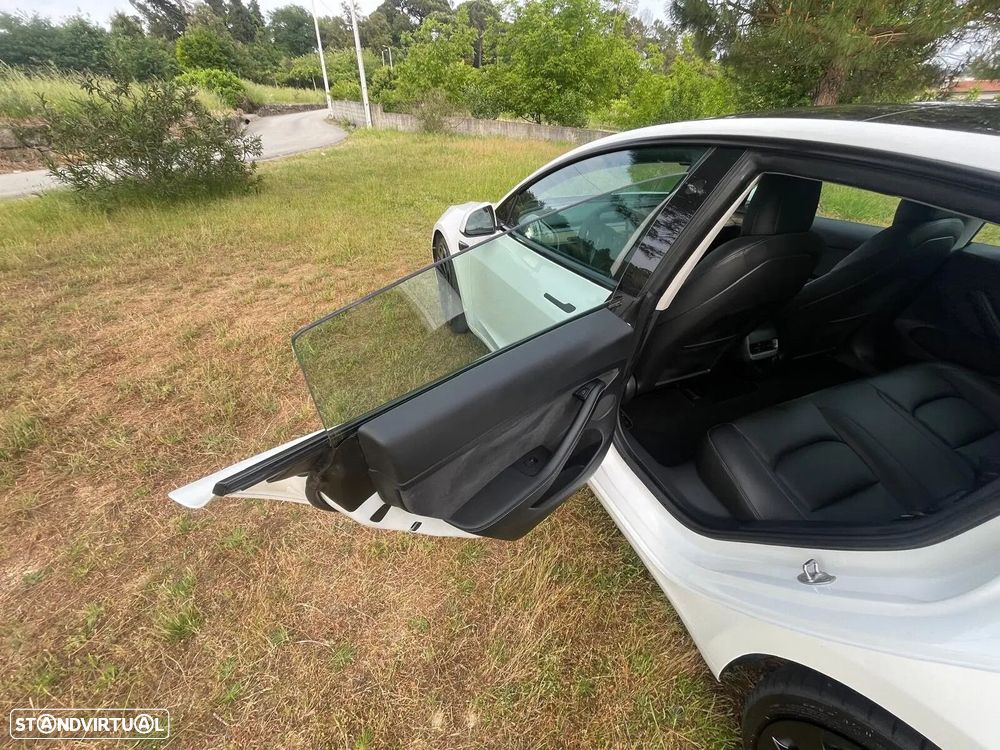 Tesla Model 3 - 33
