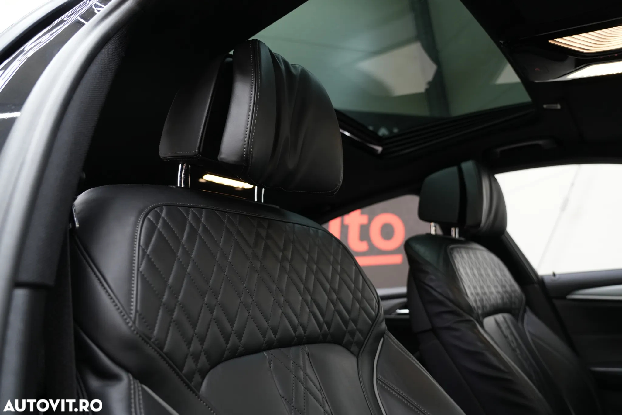 BMW Seria 5 520i AT - 11