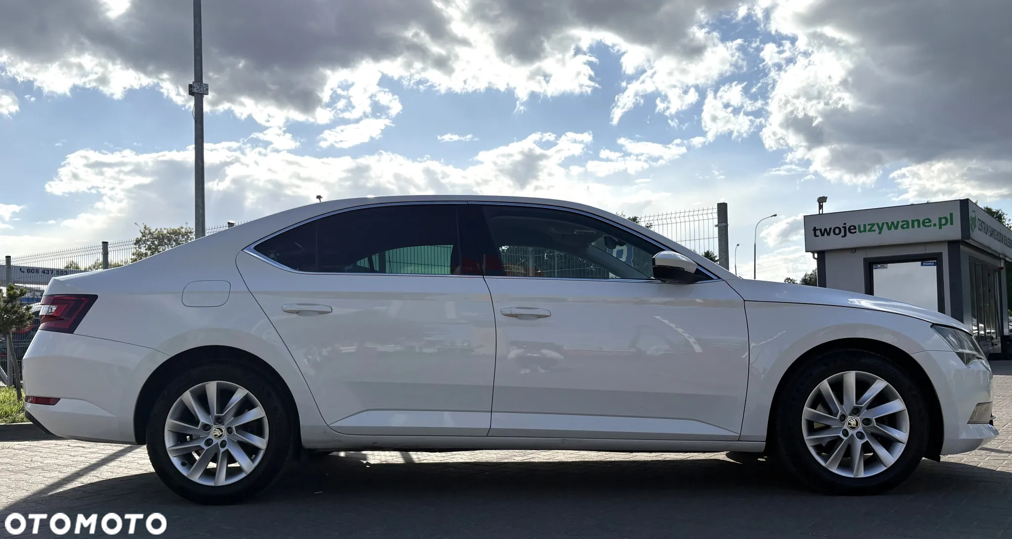 Skoda Superb 2.0 TDI Ambition DSG7 - 4