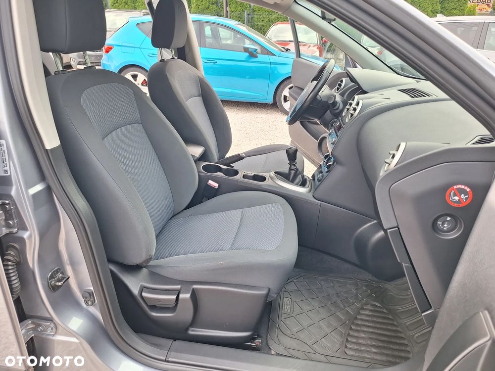 Nissan Qashqai+2 2.0 Acenta - 21