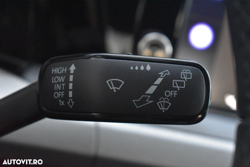 Volkswagen Golf 1.0 TSI Life - 40