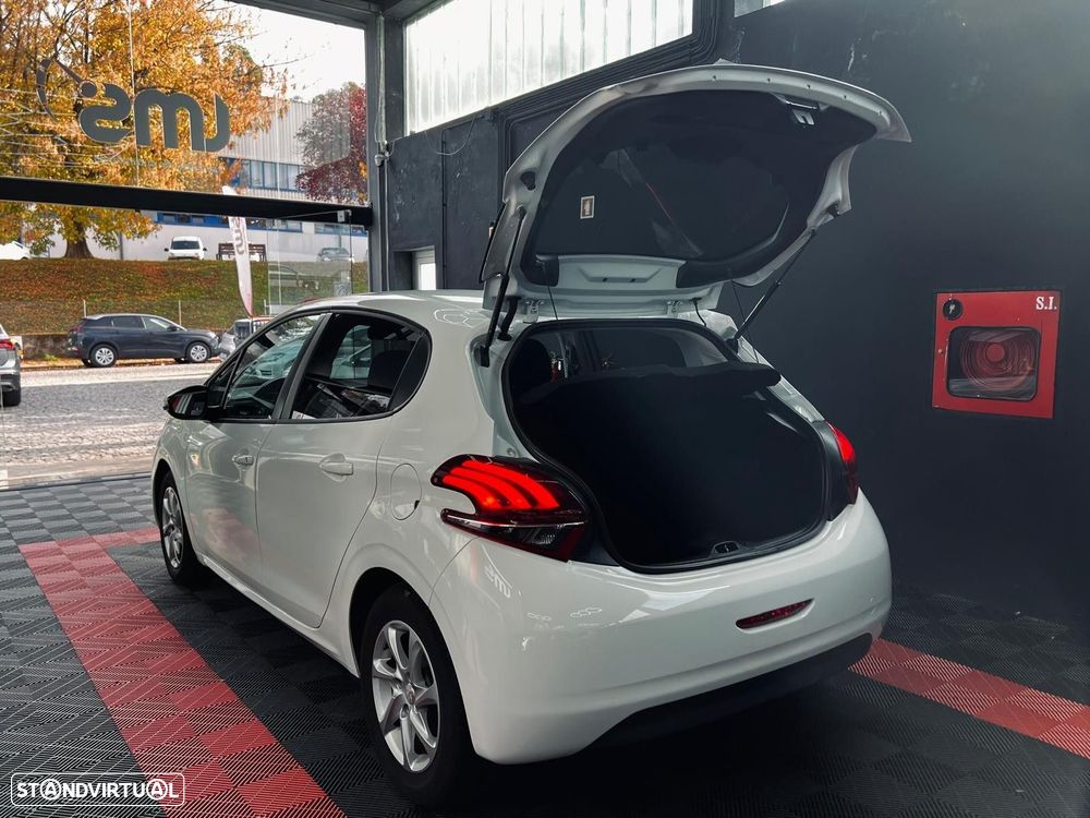 Peugeot 208 1.2 VTi Active - 46
