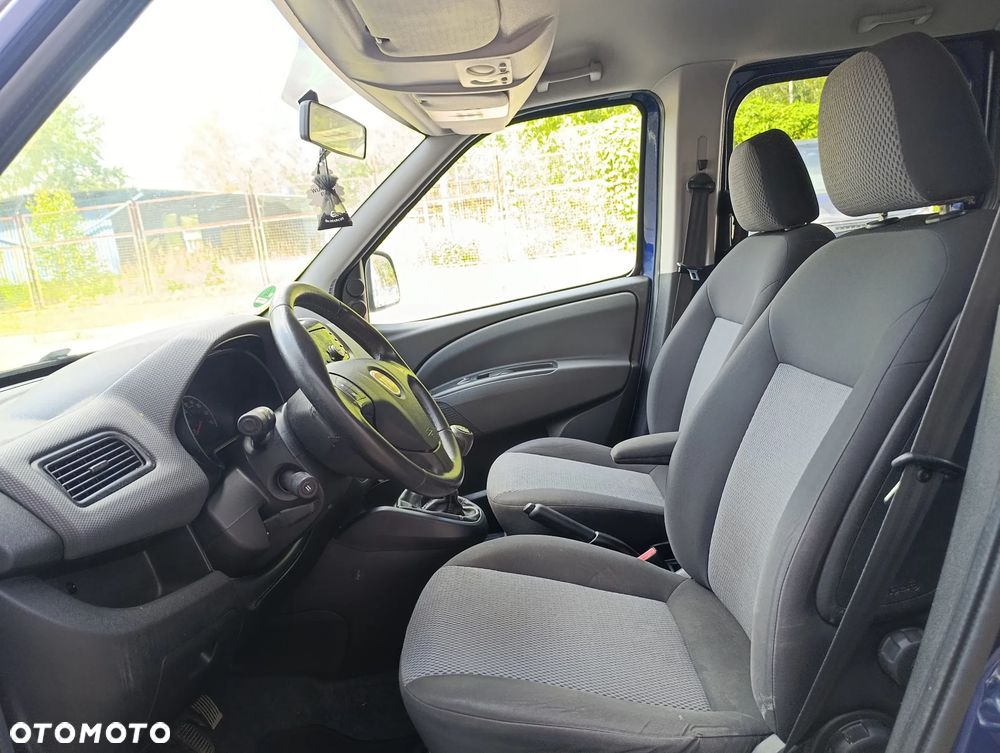 Fiat Doblo 1.4 T-Jet 16V Easy - 28