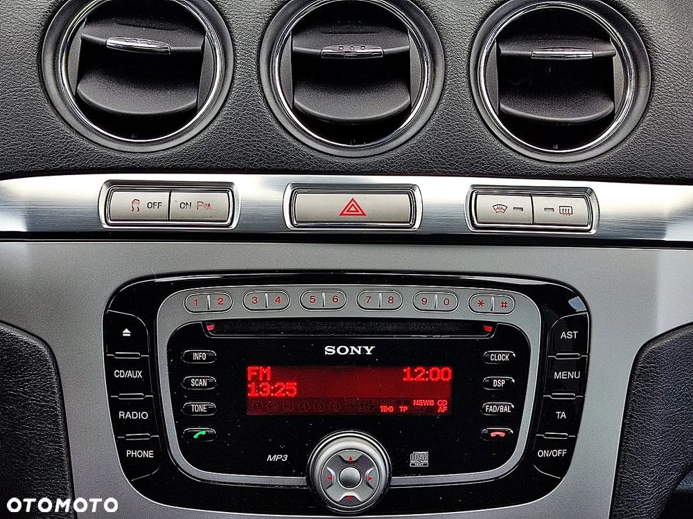 Ford S-Max 2.0 FF Titanium - 24