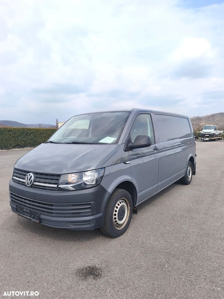 Volkswagen Transporter - 1