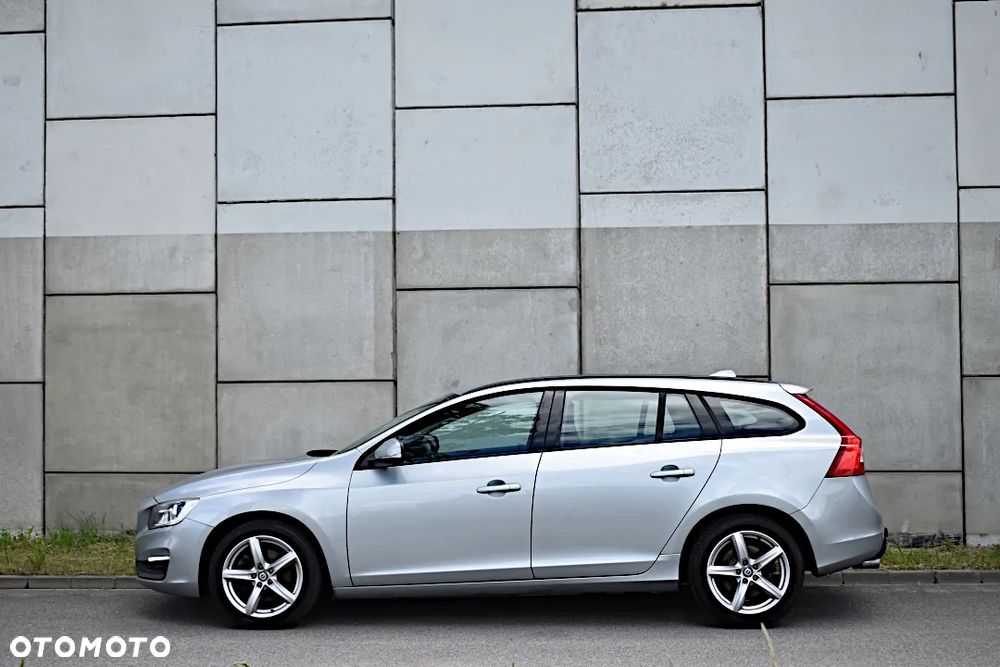Volvo V60 DRIVe - 9