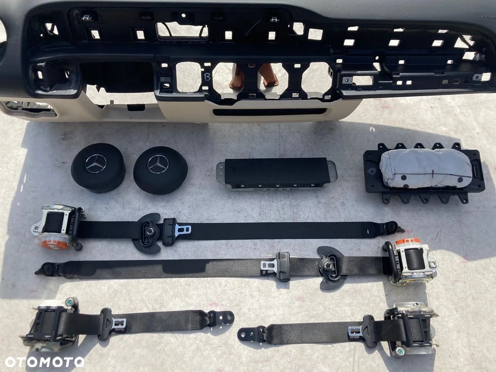 MERCEDES  A W177 B W247 GLB X247 CLA W118 DESKA KONSOLA KOKPIT PULPIT PÓŁKA PARAPET AIRBAG PODUSZKI POWIETRZNE KIEROWCY PASAŻERA KOLANOWA KOLAN KURTYNA KURTYNY FOTELA W FOTEL PASY PAS naprawa - 7