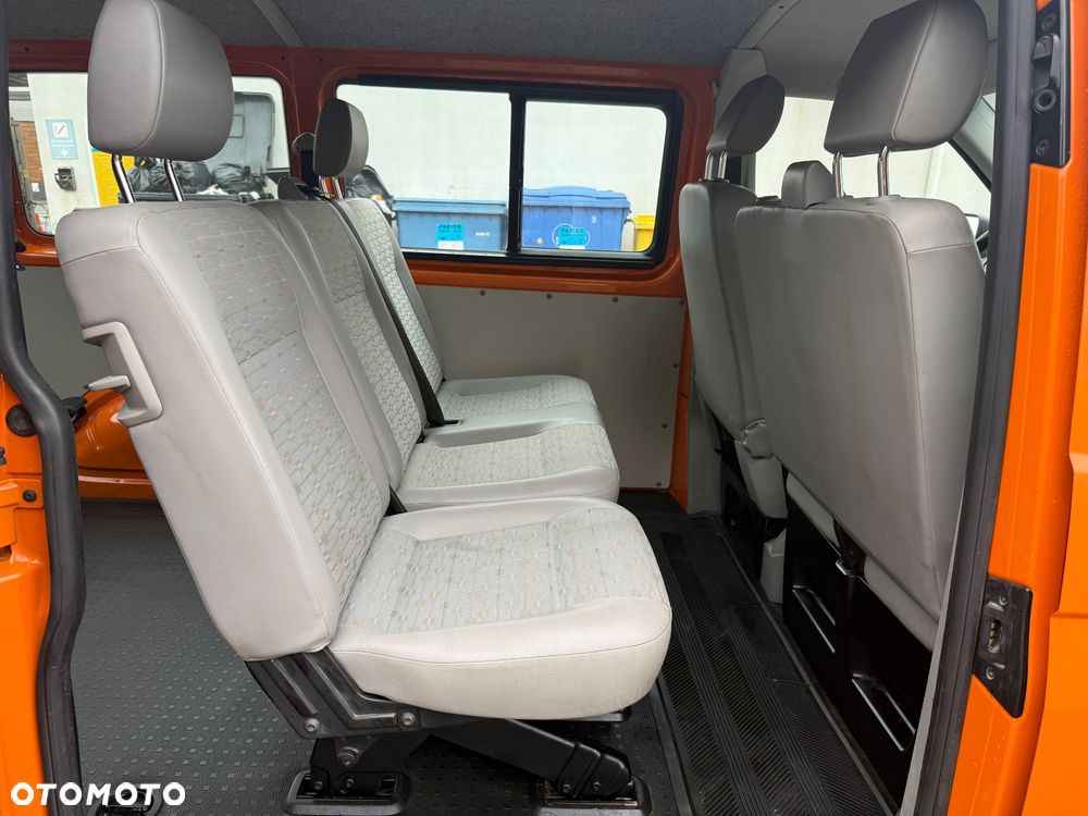 Volkswagen Transporter T5 TDI L1H1 4Motion - 23