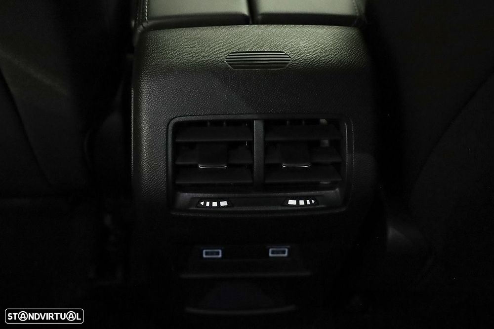 Peugeot 308 SW 1.6 Hybrid Allure e-EAT8 - 24