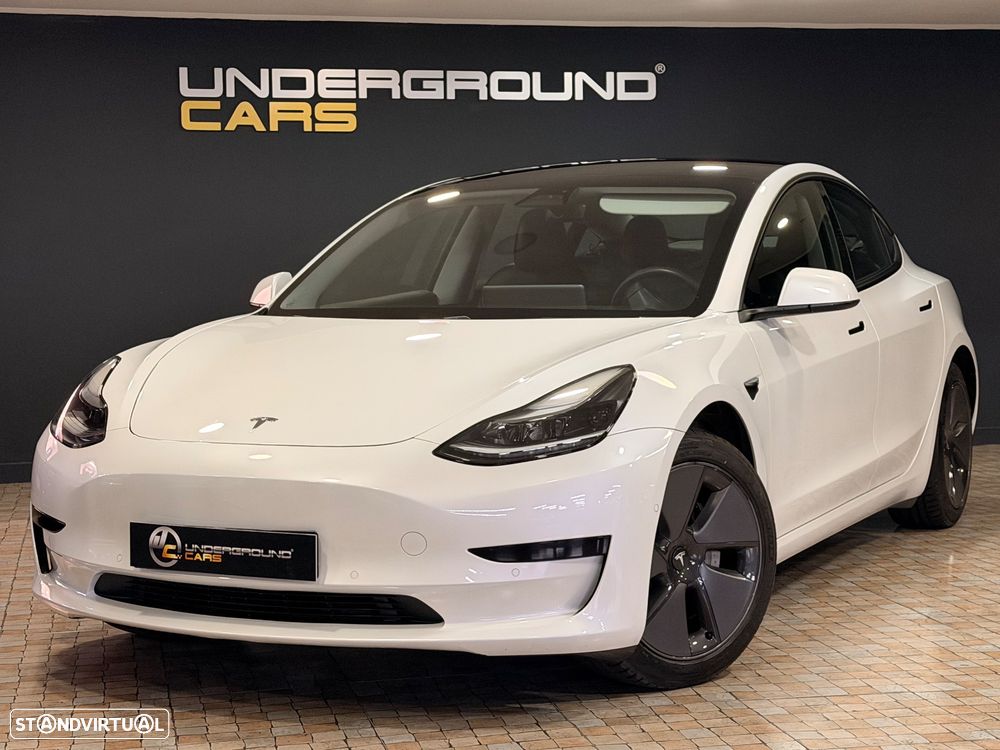 Tesla Model 3 Standard Range Plus RWD - 3