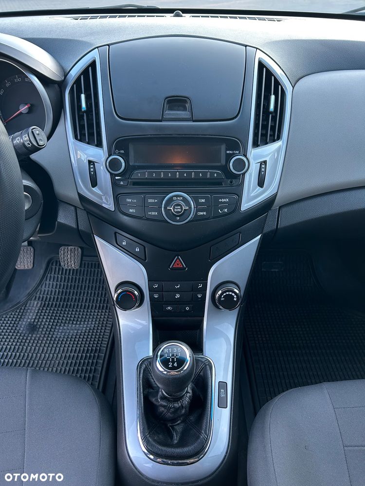 Chevrolet Cruze 1.6 LT - 13