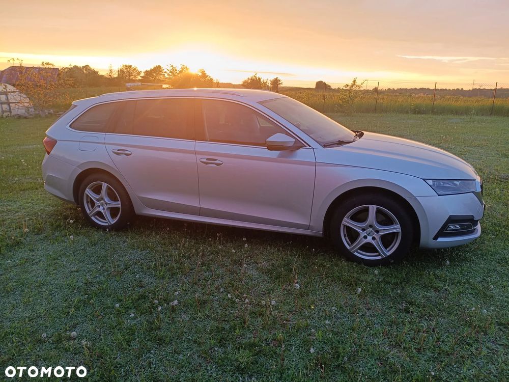 Skoda Octavia 2.0 TSI 4x4 Style DSG - 11