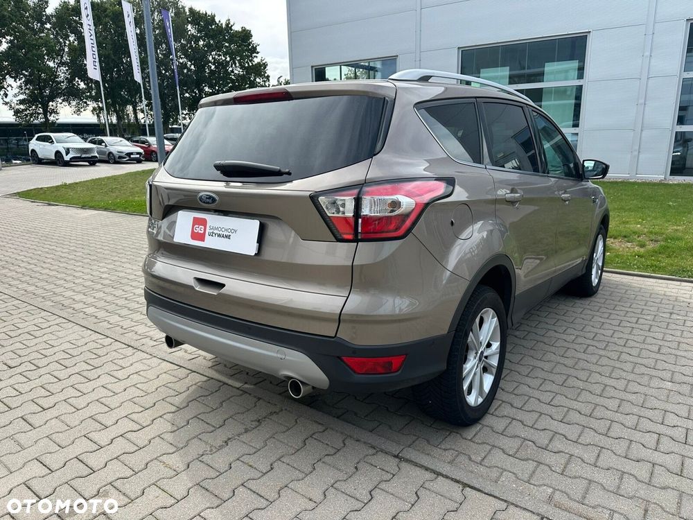 Ford Kuga - 8
