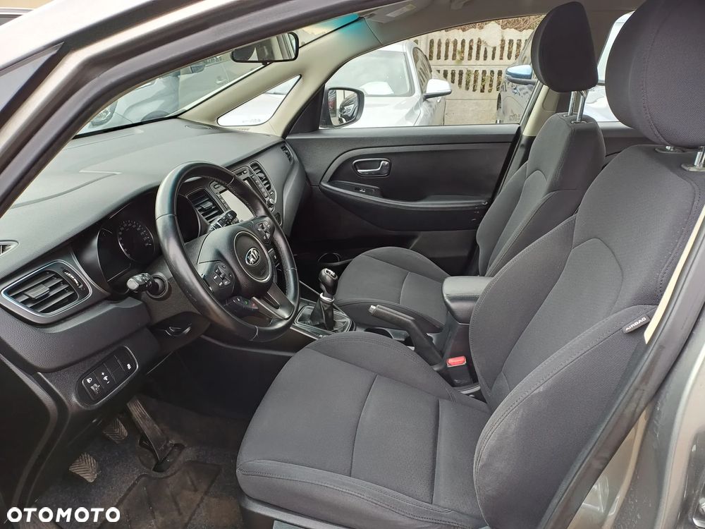 Kia Carens 1.7 CRDi 115 Dream Team Edition - 16