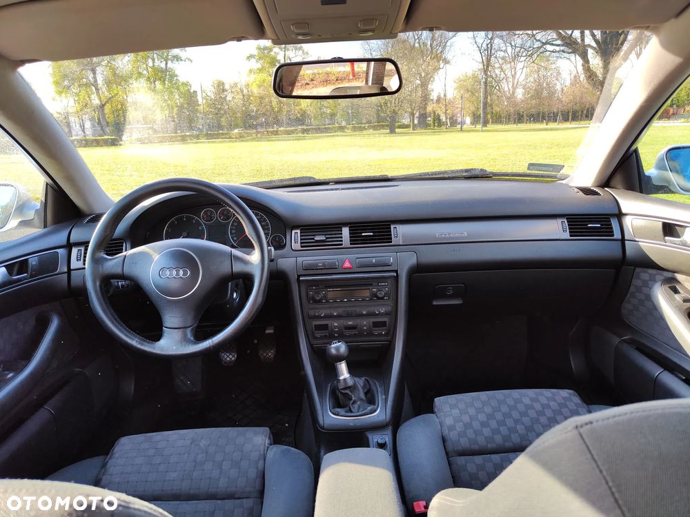 Audi A6 Avant 2.4 quattro - 8