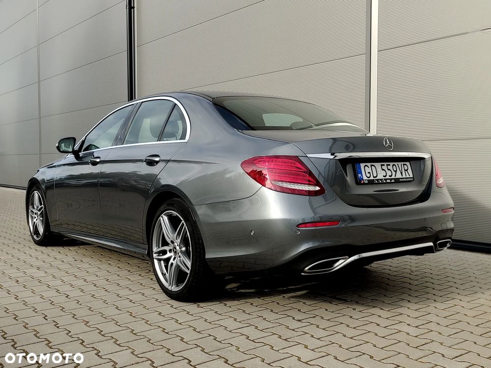 Mercedes-Benz Klasa E 220 d 9G-TRONIC - 4