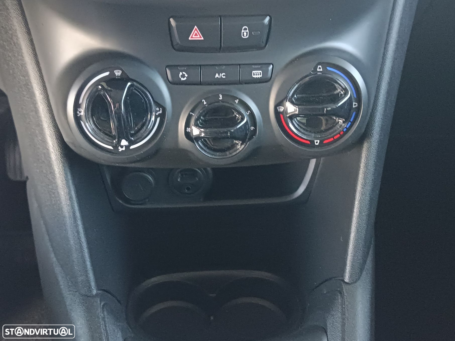Peugeot 208 1.6 BlueHDi Active - 36