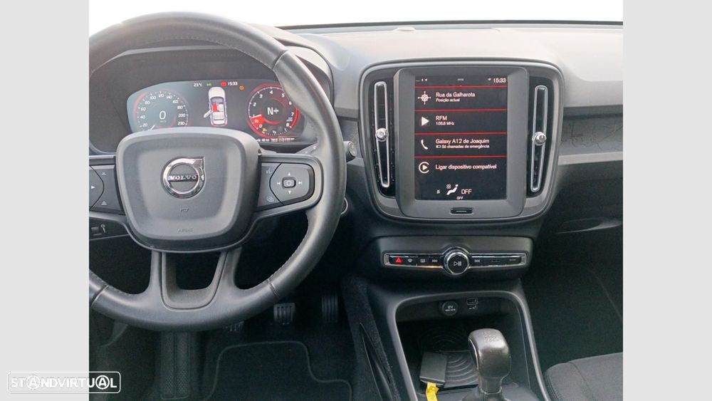 Volvo XC 40 1.5 T3 Momentum Tech Edition - 19