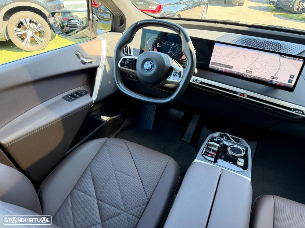 BMW iX xDrive 40 Pack Desportivo - 24