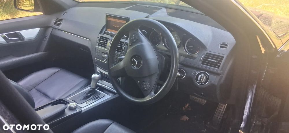 Mercedes-Benz Klasa C 320 CDI DPF 7G-TRONIC Avantgarde - 12
