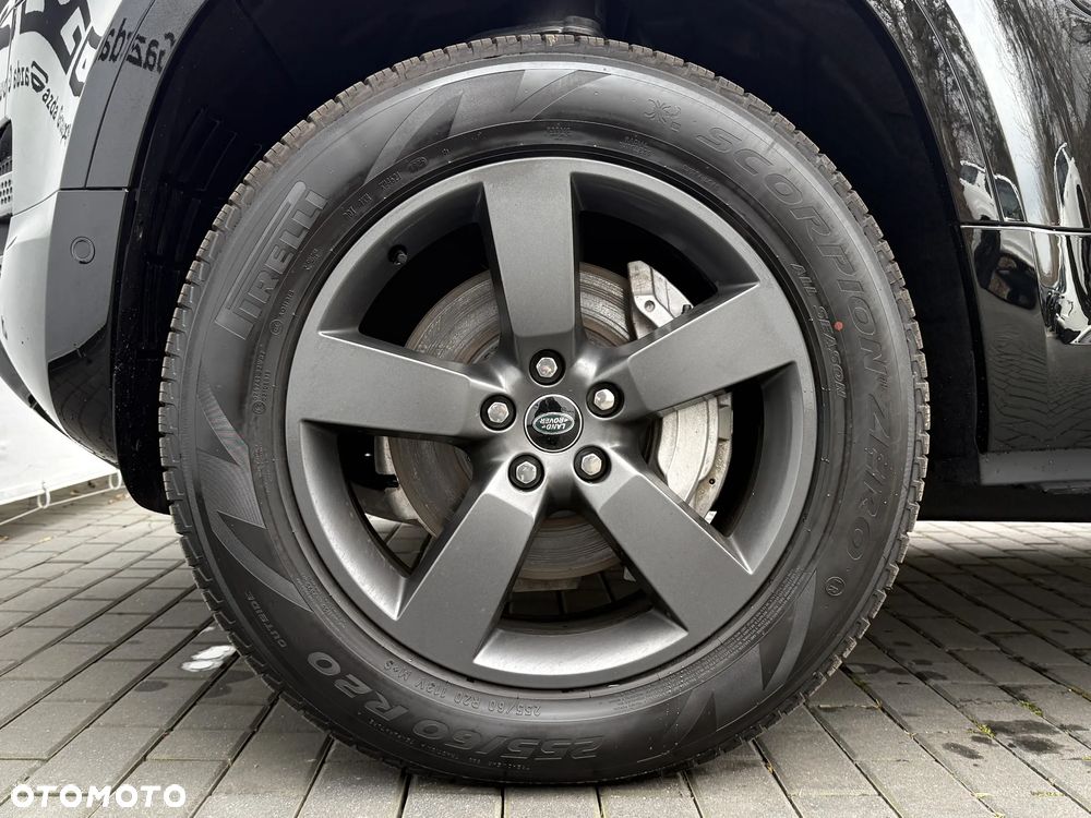 Land Rover Defender 110 D300 X-Dynamic HSE - 8