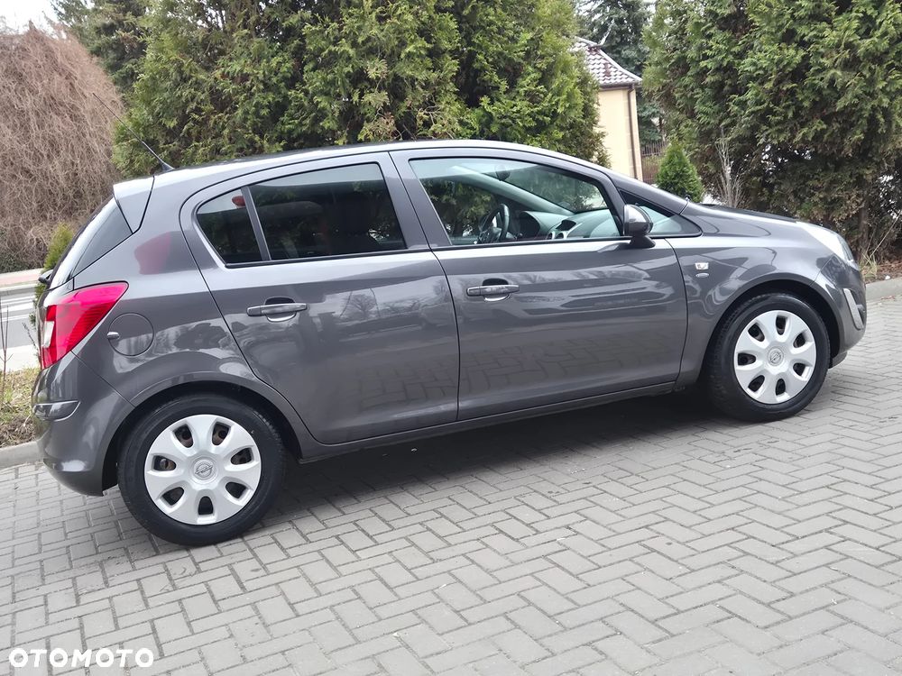 Opel Corsa 1.4 16V Satellite - 15