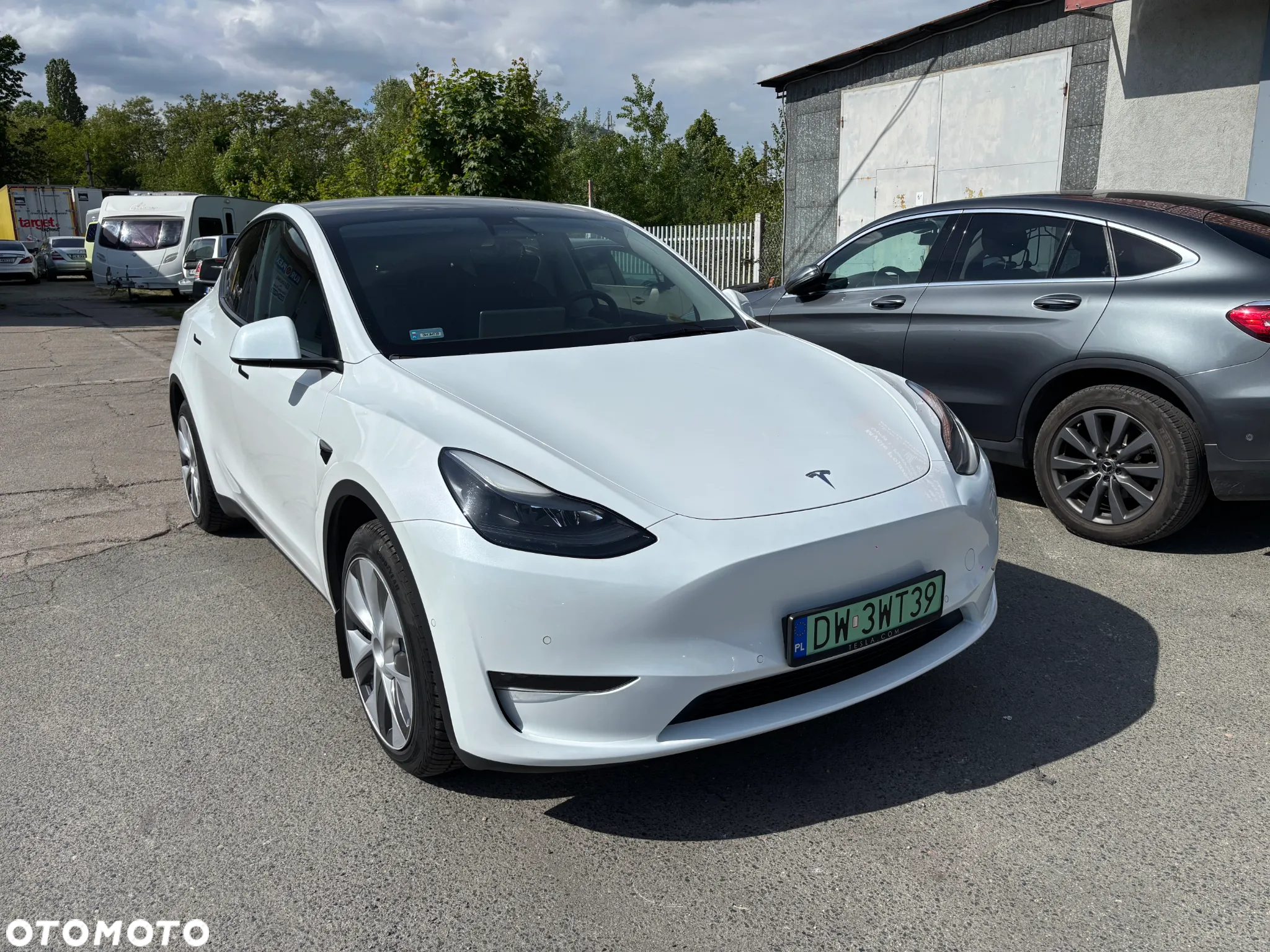 Tesla Y Long Range AWD - 22