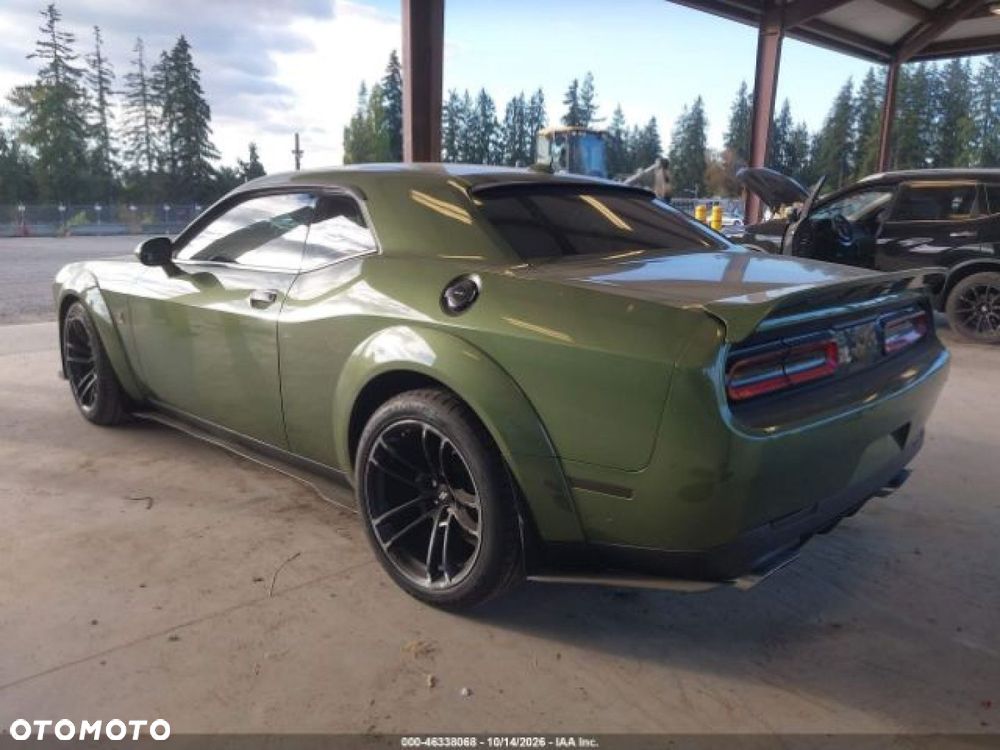 Dodge Challenger - 3