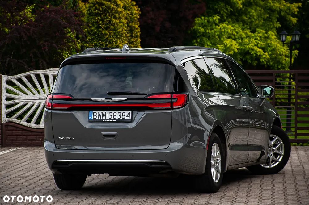 Chrysler Pacifica - 10