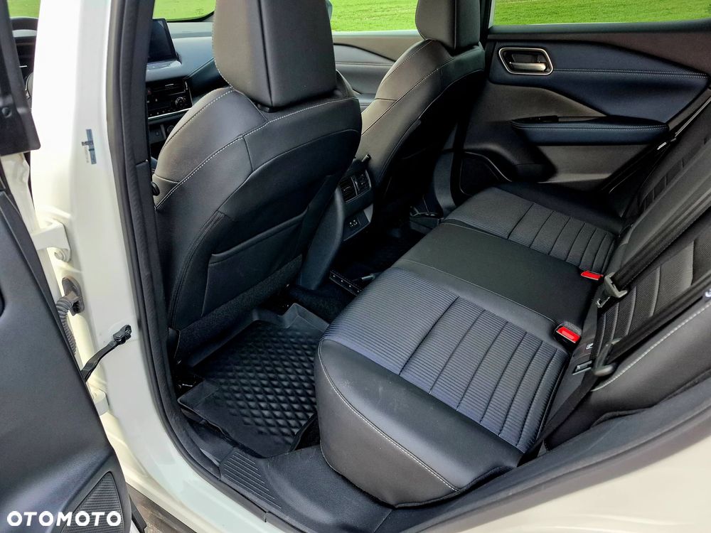 Nissan Qashqai 1.3 DIG-T 4x4 MHEV Xtronic N-Design - 10