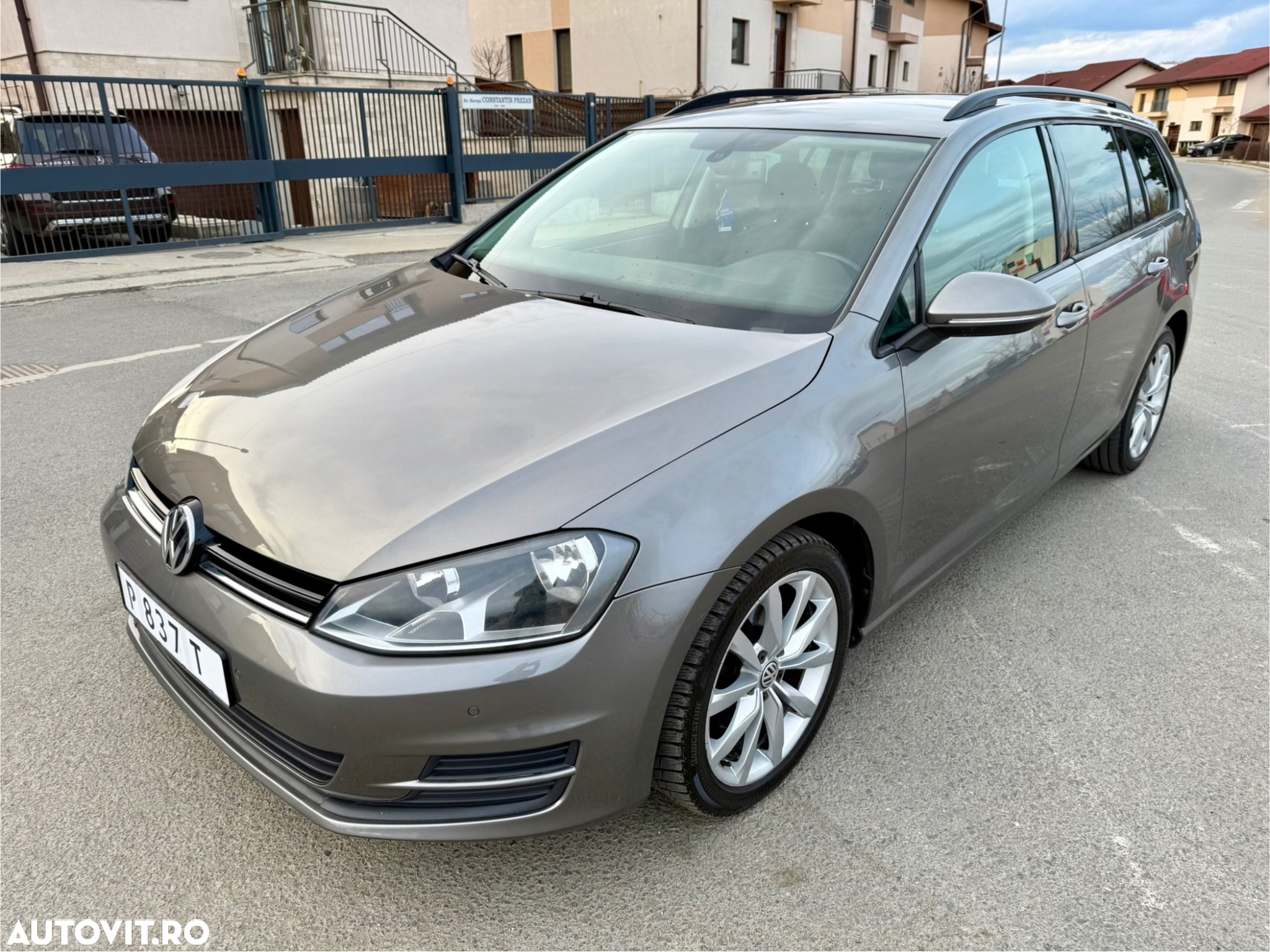 Volkswagen Golf 1.6 BlueTDI DSG Comfortline - 26
