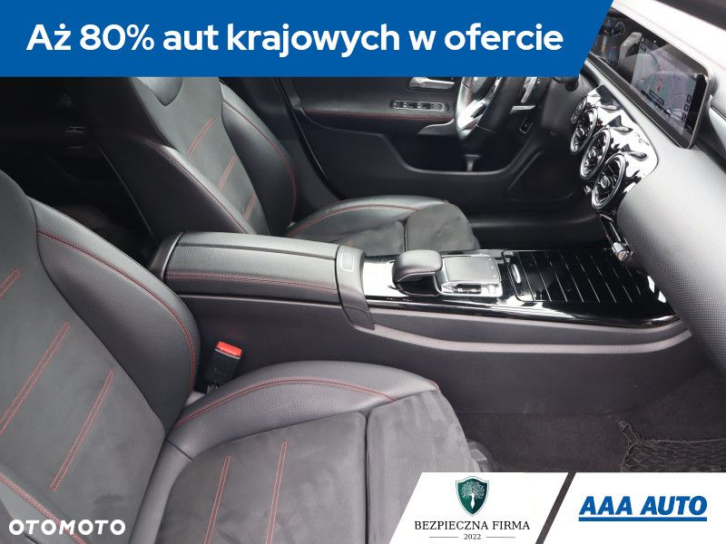 Mercedes-Benz CLA - 10