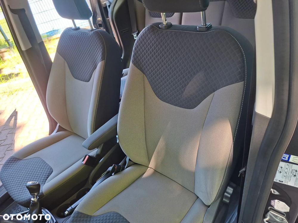 Ford Tourneo Courier 1.5 TDCi S&S Titanium - 21