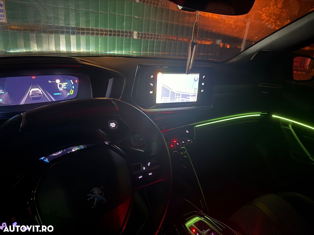 Peugeot 2008 50 kWh GT - 8