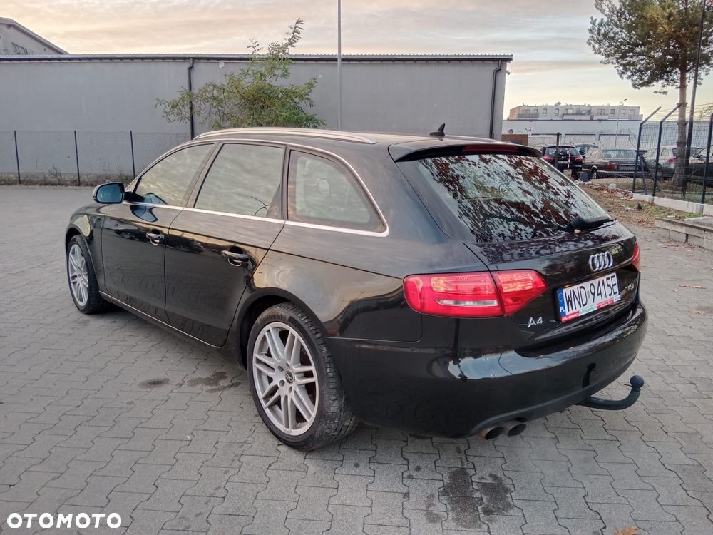 Audi A4 Avant - 11