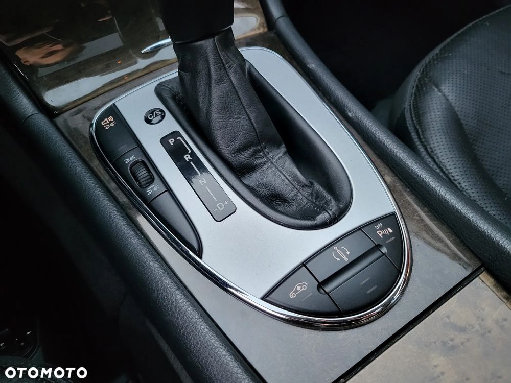 Mercedes-Benz Klasa E 500 T Avantgarde - 21