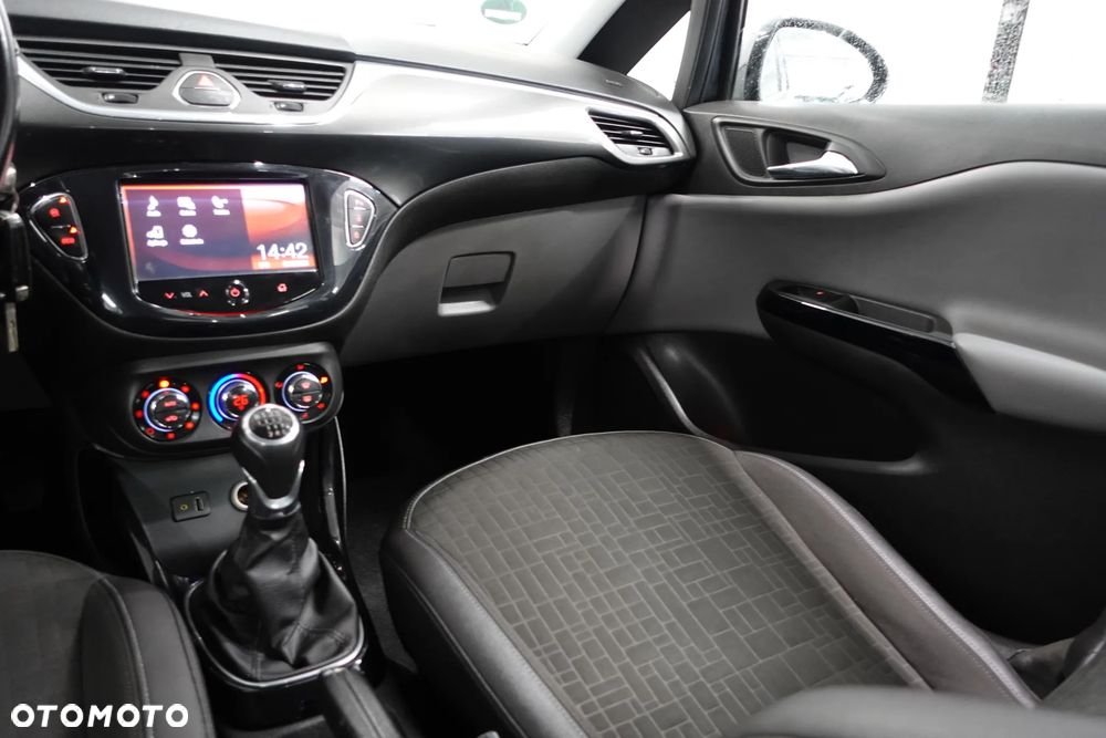 Opel Corsa 1.0 T Cosmo S&S - 34