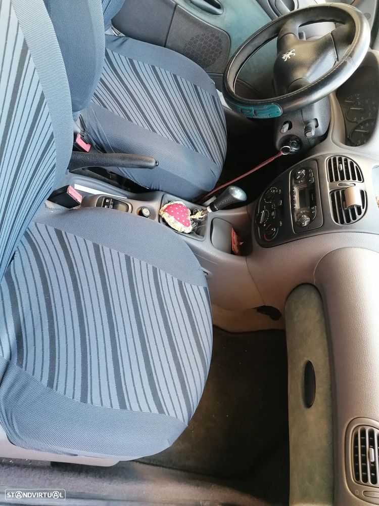 Peugeot 206 - 11