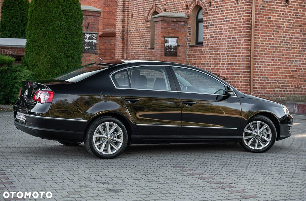 Volkswagen Passat 1.9 TDI Highline - 17